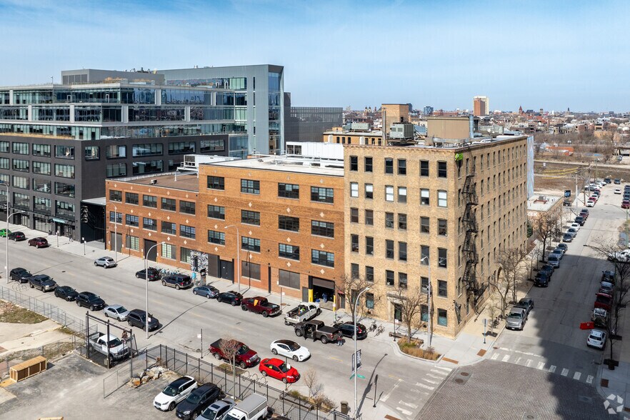 More Photos Of 1320 W Fulton St, Chicago Loft Creative Space For Lease