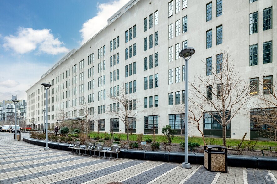 More Photos Of 184-198 Kent Ave, Brooklyn Apartments For Lease