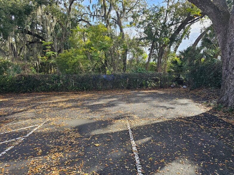 More Photos Of 907 S Woodland Blvd, Deland Office For Sale