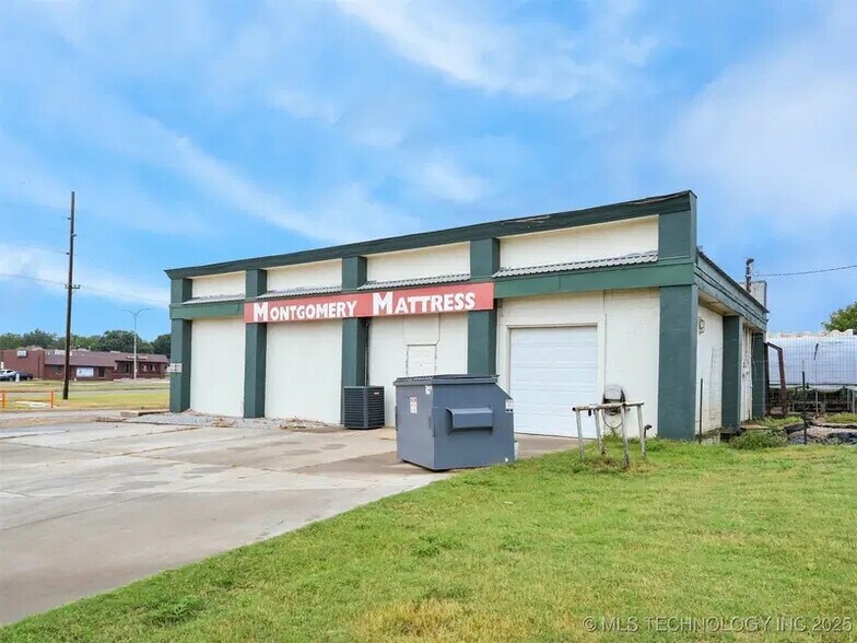 More Photos Of 600 N Commerce St, Ardmore General Retail For Lease