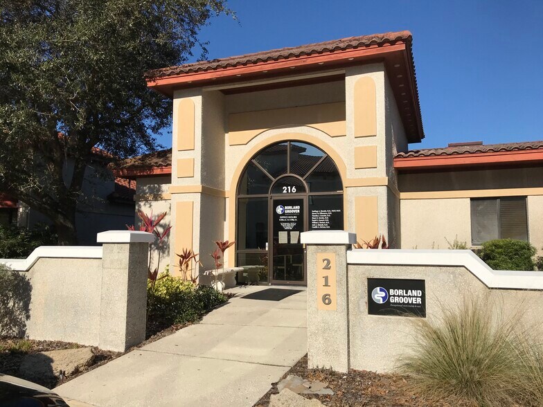 More Photos Of 212-216 Southpark Cir, Saint Augustine Medical For Lease