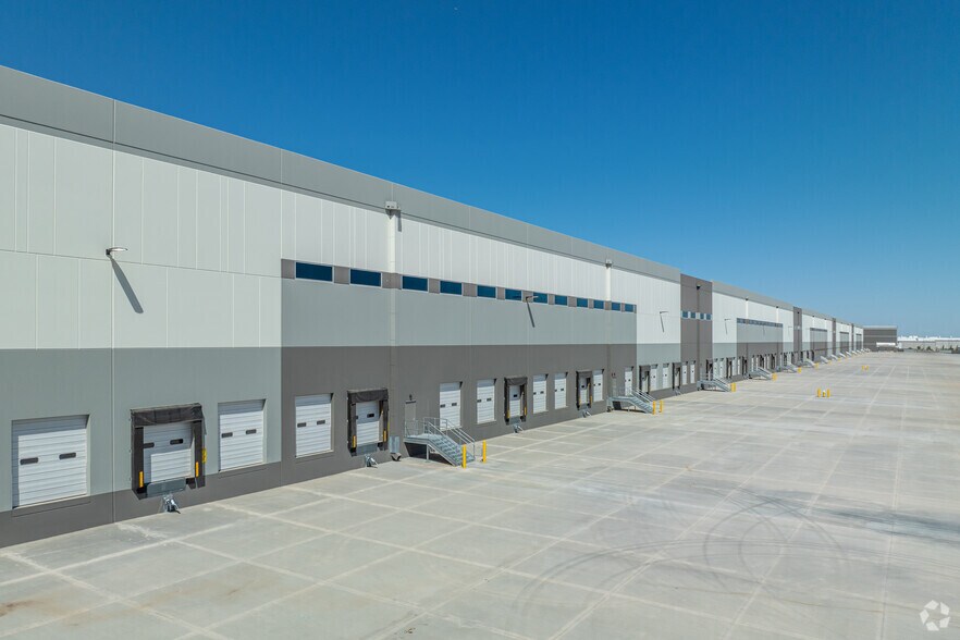 More Photos Of 24105 W Southern Ave, Buckeye Warehouse For Lease