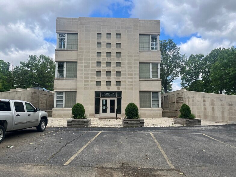 More Photos Of 2222 8th St, Bedford Office Residential For Sale