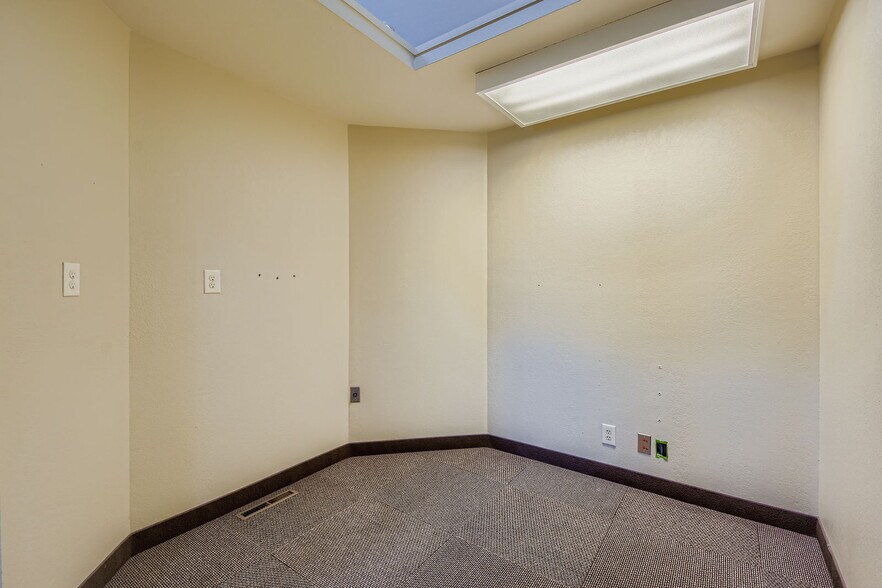 More Photos Of 2502 Abarr Dr, Loveland General Retail For Sale