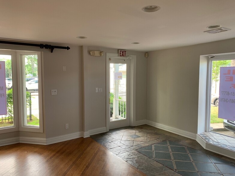 More Photos Of 190 Main St, Westport Unknown For Lease