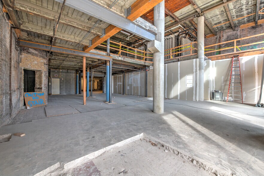 More Photos Of 318-320 S Michigan Ave, Chicago Apartments For Sale