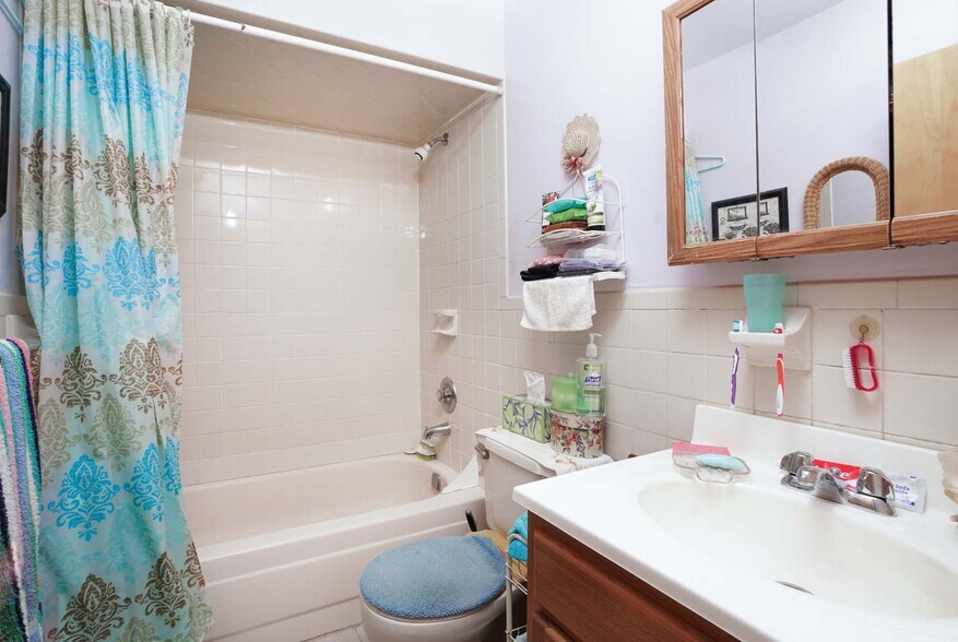 More Photos Of 3051 14th St, Astoria Apartments For Sale