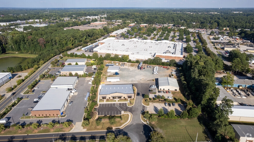 More Photos Of 3125 Garner Station Blvd, Raleigh Flex For Lease