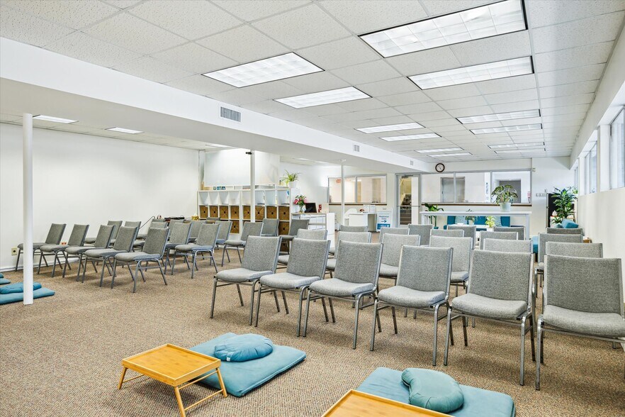 More Photos Of 1110 Lovett Blvd, Houston Office For Sale