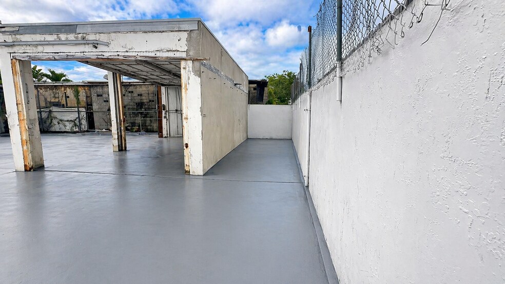 More Photos Of 1420 NE 131st St, North Miami Service For Lease