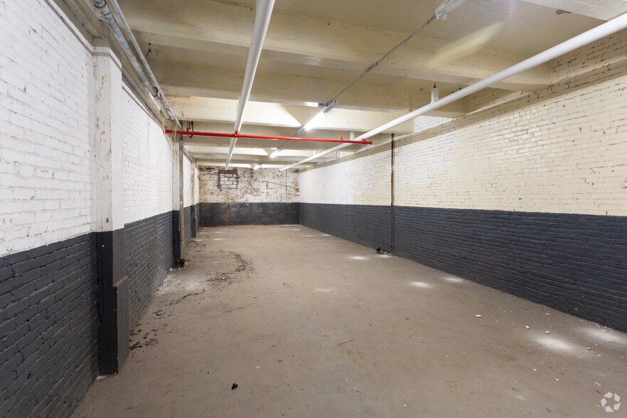 More Photos Of 31-33 School St, Yonkers Warehouse For Lease