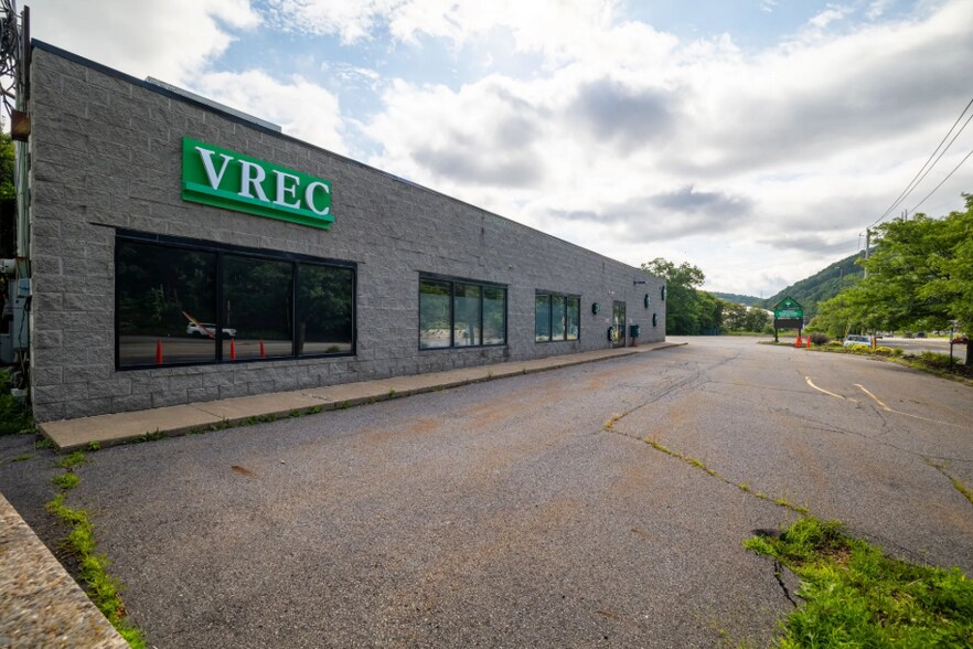 More Photos Of 318 Northern Blvd, Clarks Summit Medical For Lease