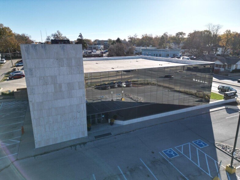 More Photos Of 2900 O St, Lincoln Office For Lease