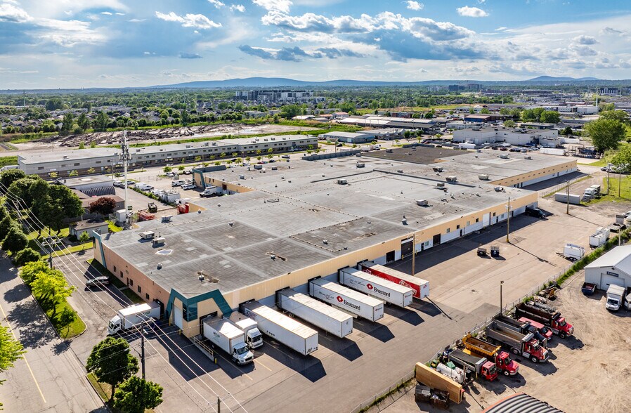 More Photos Of 650 Av Godin, Québec Warehouse For Lease