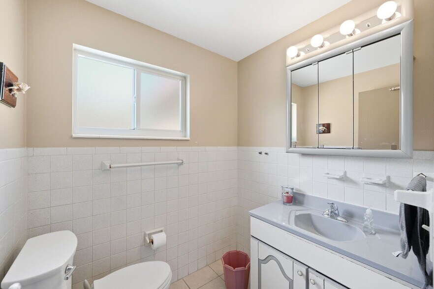 More Photos Of 1510 Dr. Martin Luther King Jr St N, Saint Petersburg Office For Sale