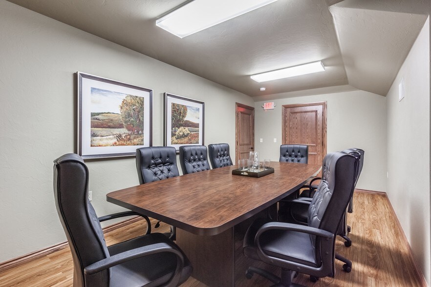More Photos Of 2248 NW 164th St, Edmond Office For Sale
