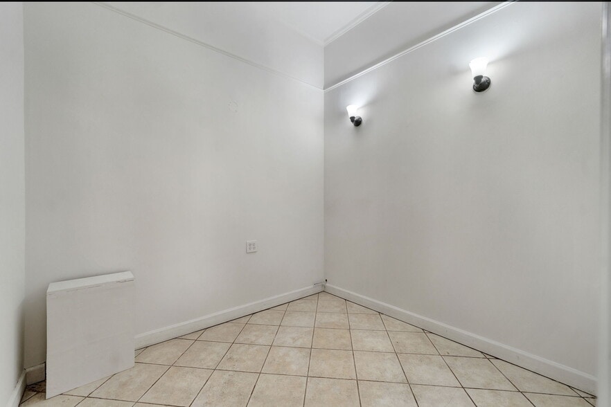 More Photos Of 230-02 S Conduit Ave, Jamaica Convenience Store For Sale