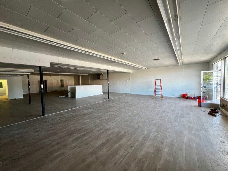 More Photos Of 9304 Greenback Ln, Orangevale Storefront For Lease