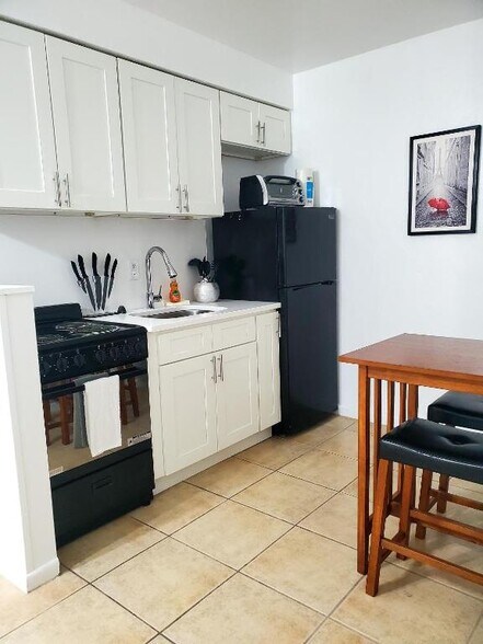 More Photos Of 101-107 Tacoma Ln, West Palm Beach Apartments For Lease