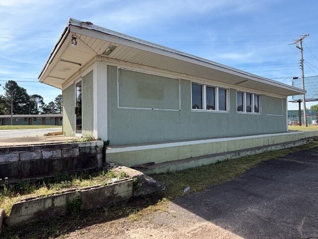 More Photos Of 4020 Midland Blvd, Fort Smith Restaurant For Lease