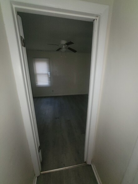 More Photos Of 1458 W 32nd St, Indianapolis Apartments For Sale