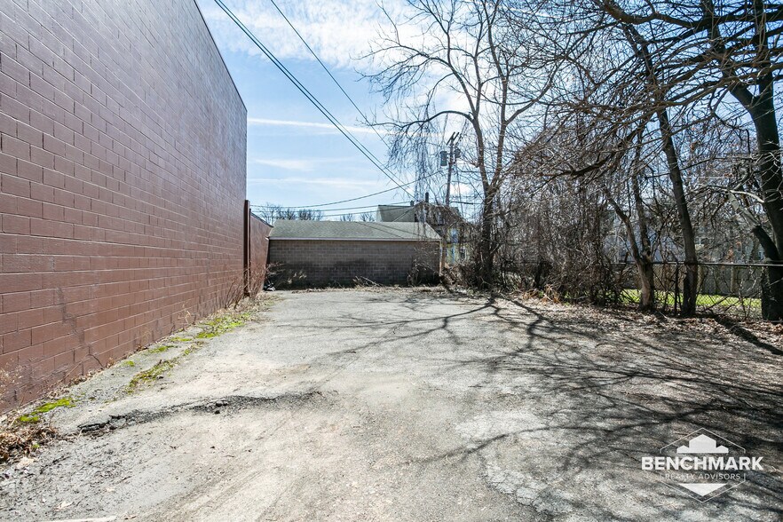 More Photos Of 161 Comfort St, Rochester Warehouse For Lease