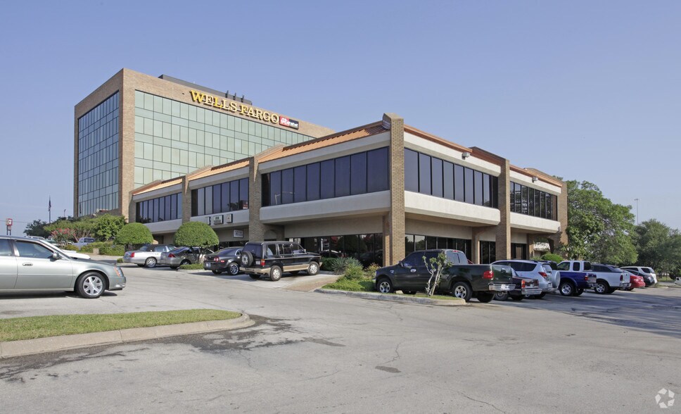 Primary Photo Of 6737 Brentwood Stair Rd, Fort Worth Office For Sale
