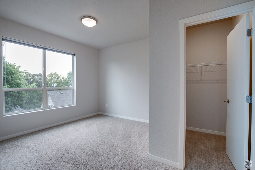 More Photos Of 4101 W 31st St, Saint Louis Park Apartments For Sale