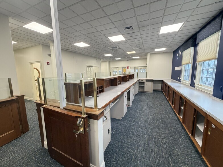 More Photos Of 445 W Main St, Branford Office For Lease