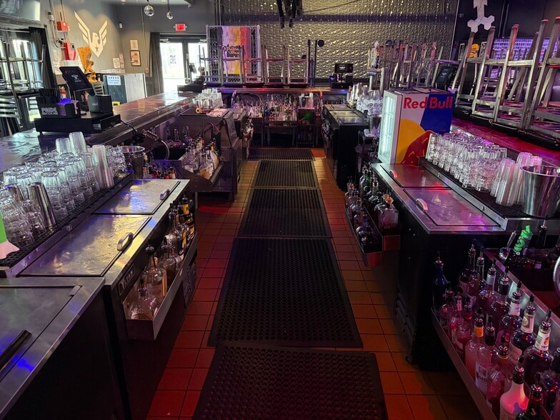 More Photos Of 525 S Riverfront Blvd, Dallas Restaurant For Lease