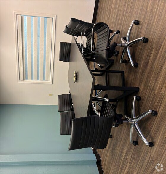 More Photos Of 2920-2990 N Swan Rd, Tucson Storefront Retail Office For Lease