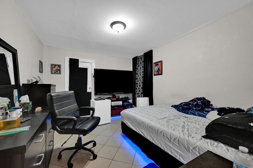 More Photos Of 737 Warburton Ave, Yonkers Apartments For Sale