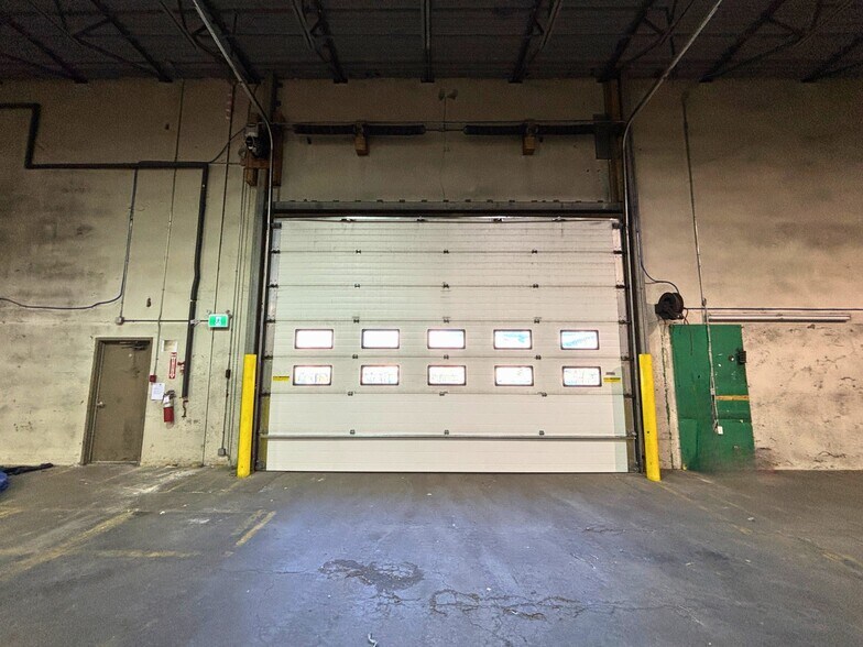 More Photos Of 3314 Appaloosa Rd, Kelowna Warehouse For Sale