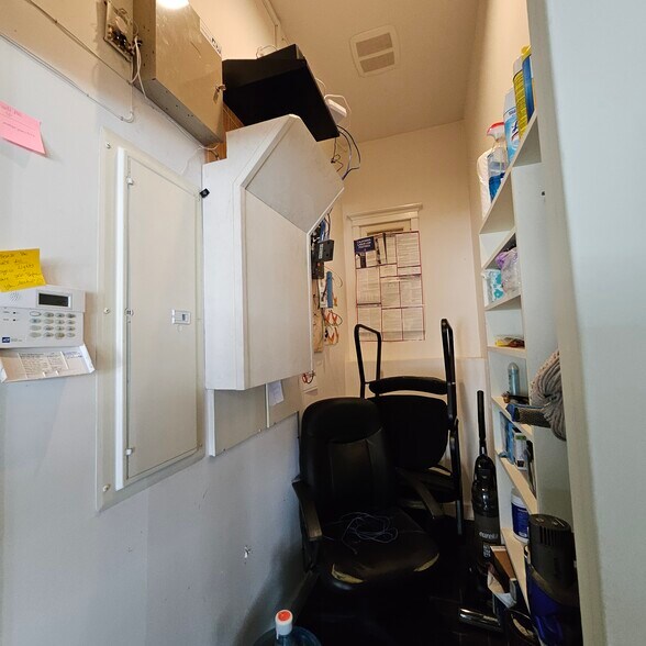 More Photos Of 800-810 W 9th St, San Pedro Office For Lease