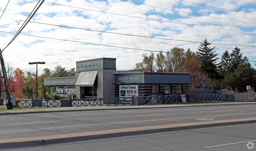 More Photos Of 11488 Yonge St, Richmond Hill Freestanding For Lease