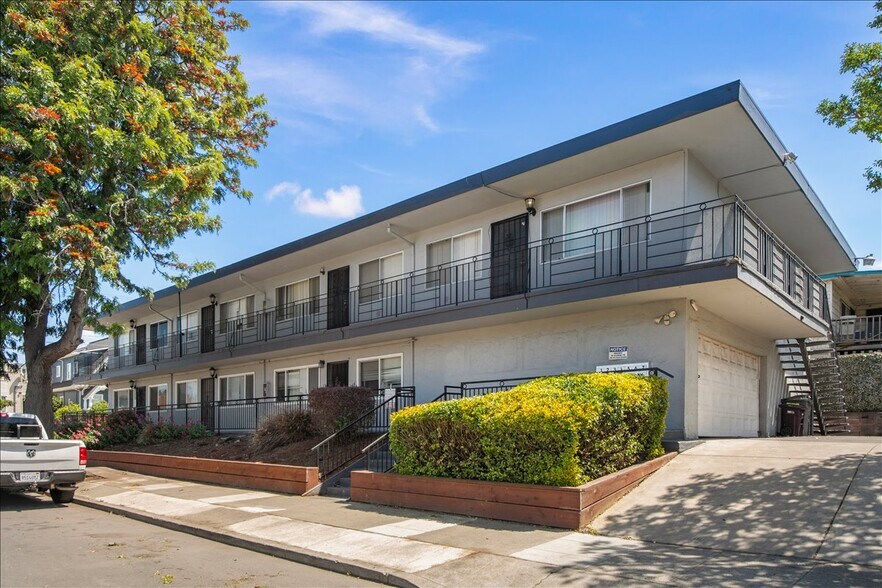 More Photos Of 2244 12th Ave, Oakland Apartments For Sale