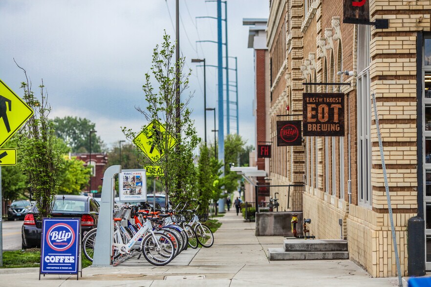 More Photos Of 1106 E 30th St, Kansas City Storefront Retail Office For Lease