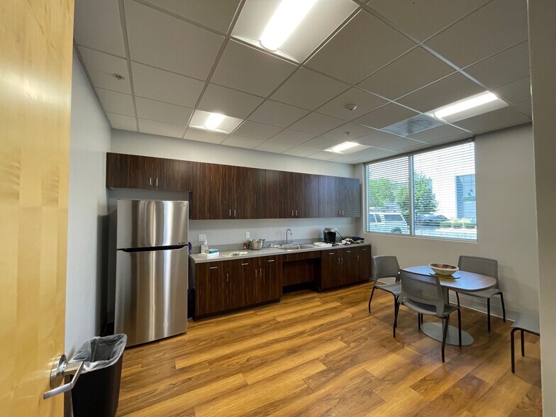 More Photos Of 2174 W Grove Pky, Pleasant Grove Office For Lease