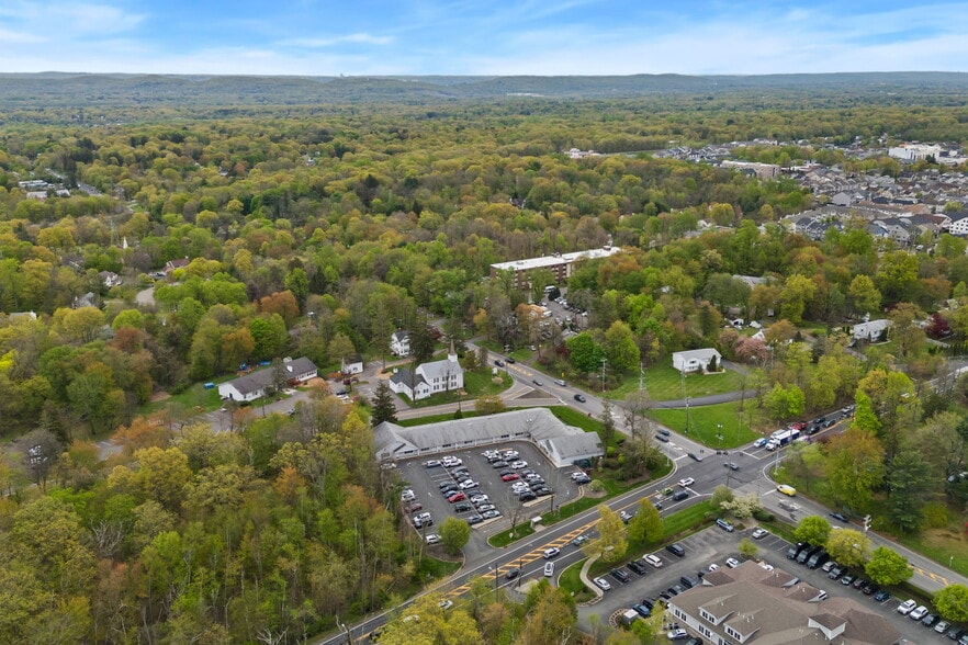 More Photos Of 500 New Hempstead Rd, New City Medical For Sale
