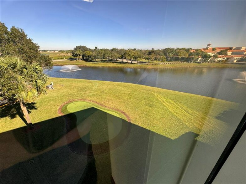 More Photos Of 580 Village Blvd, West Palm Beach Medical For Lease