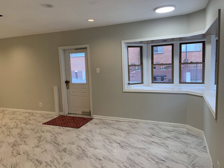 More Photos Of 1011-1121 Arlington Blvd, Arlington Apartments For Sale