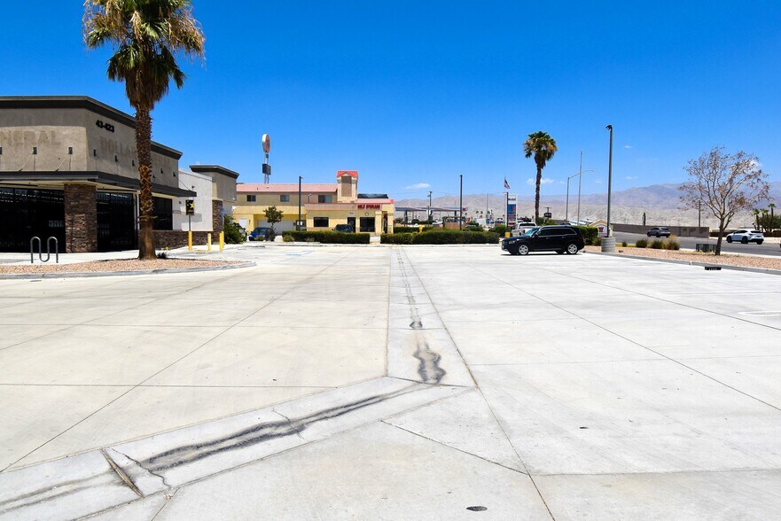 More Photos Of 43423 Monroe St, Indio Freestanding For Sale