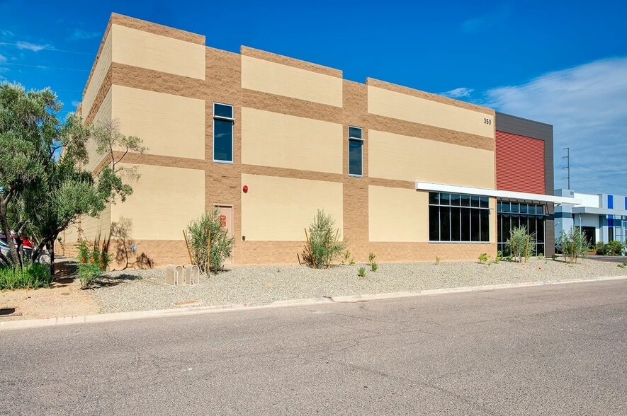 More Photos Of 350 S Hamilton Ct, Gilbert Warehouse For Lease