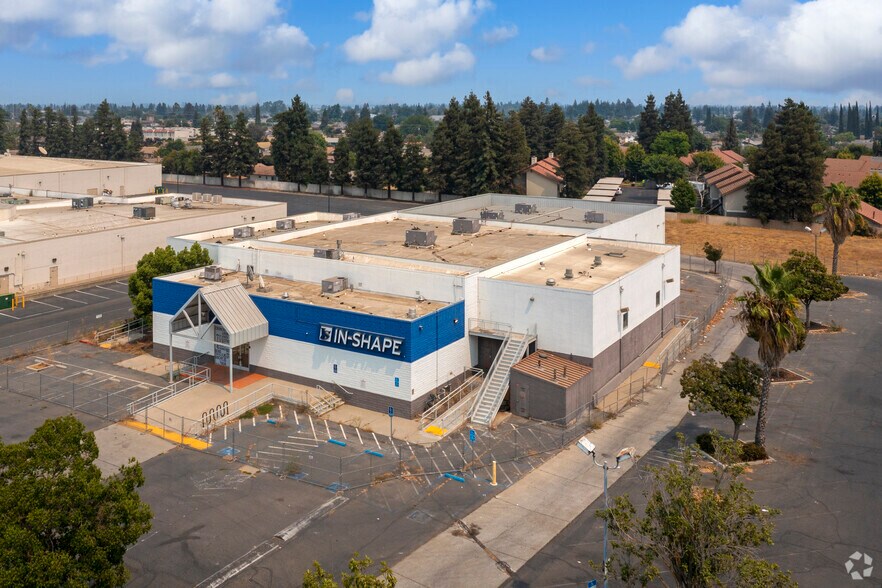 More Photos Of 2710 Geer Rd, Turlock Freestanding For Lease