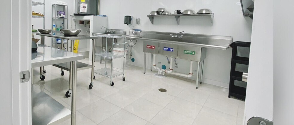 More Photos Of 4116 State Highway 121, Carrollton Storefront Retail Office For Lease