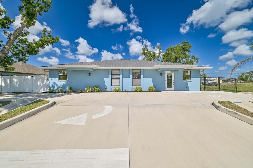 Primary Photo Of 2826 Santa Barbara Blvd, Cape Coral Freestanding For Sale