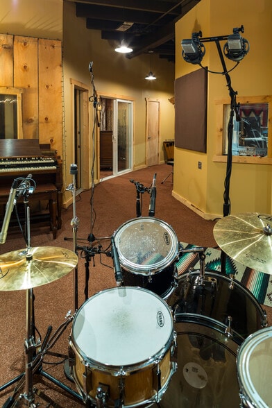 More Photos Of 347 National Ave NW, Grand Rapids Loft Creative Space For Sale