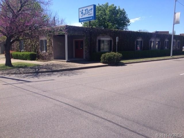 Primary Photo Of 1001 W Broadway St, Muskogee Office For Sale