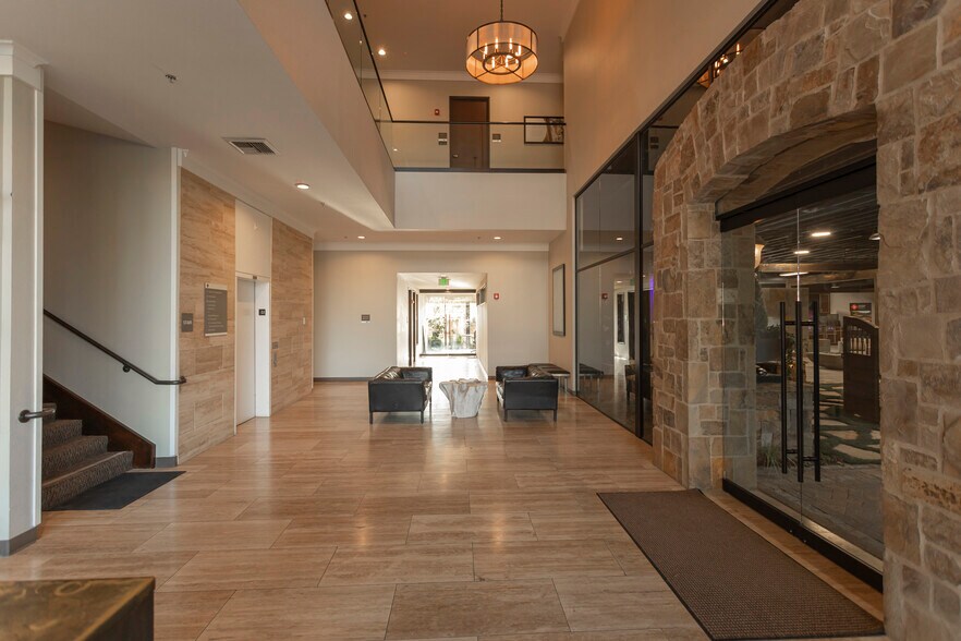 More Photos Of 1570 Brookhollow Dr, Santa Ana Medical For Lease