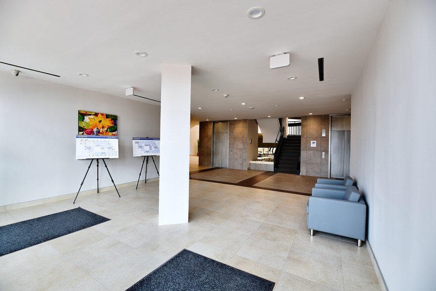 More Photos Of 2121 Midway Rd, Carrollton Office For Lease